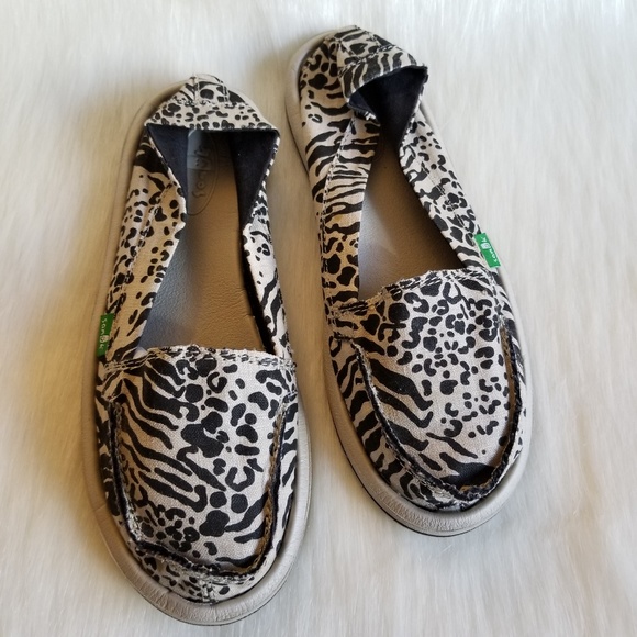 SANUK | Leopard Print Slip-On - Picture 1 of 7